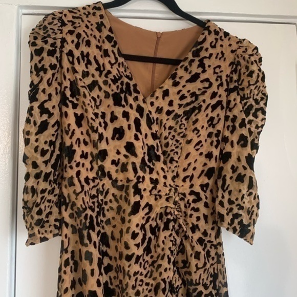 ZY Leopard Print Midi Dress with slit Size XS - Picture 6 of 16